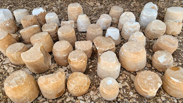 Des archéologues découvrent un ancien atelier de fabrication d’ustensiles en pierre à l’extérieur de Jérusalem