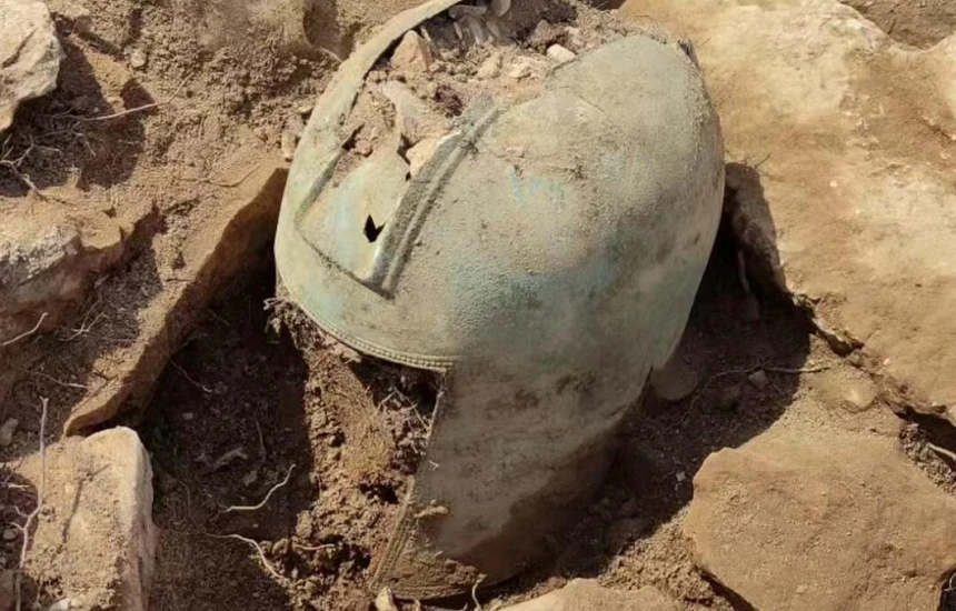 Nouvelle découverte sensationnelle en Croatie : un casque gréco-illyrien vieux de 2500 ans